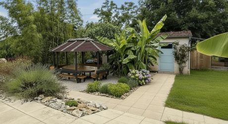 Maison de ville avec jardin et piscine