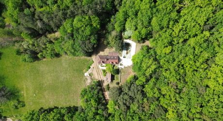 Propriété de charme au calme absolu sur 3 hectares