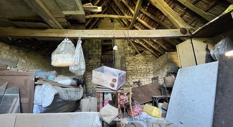 Beau bien de caractère avec dépendances à rénover – Idéal projet touristique ou familial Périgord Noir