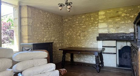 Beau bien de caractère avec dépendances à rénover – Idéal projet touristique ou familial Périgord Noir
