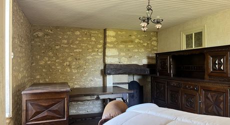 Beau bien de caractère avec dépendances à rénover – Idéal projet touristique ou familial Périgord Noir