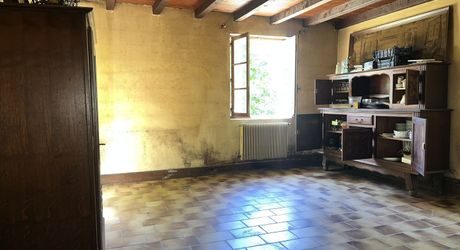 Beau bien de caractère avec dépendances à rénover – Idéal projet touristique ou familial Périgord Noir