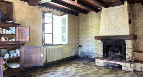 Beau bien de caractère avec dépendances à rénover – Idéal projet touristique ou familial Périgord Noir