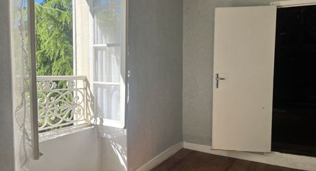 Maison en pierre à rénover entièrement – Proche Belvès.