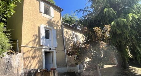 Maison en pierre à rénover entièrement – Proche Belvès.