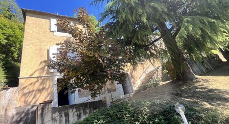 Maison en pierre à rénover entièrement – Proche Belvès.