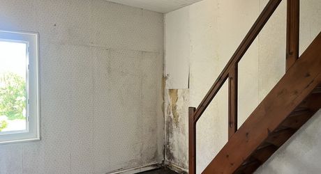 Maison en pierre à rénover entièrement – Proche Belvès.