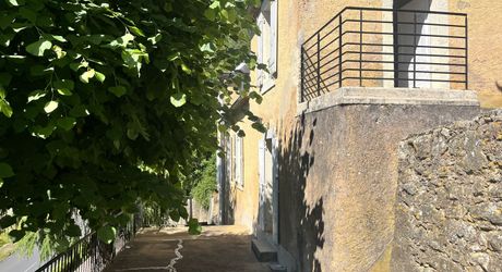 Maison en pierre à rénover entièrement – Proche Belvès.