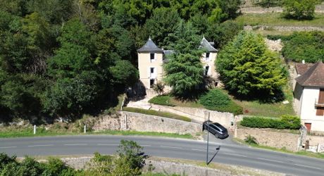 Maison en pierre à rénover entièrement – Proche Belvès.
