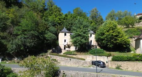 Maison en pierre à rénover entièrement – Proche Belvès.