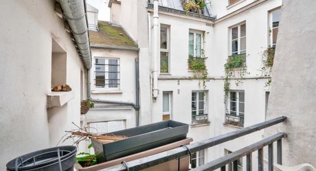 PARIS CENTRE – CHÂTELET / LES HALLES – APPARTEMENT 2 PIÈCES AVEC BALCON AU CŒUR DE LA CAPITALE