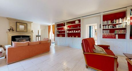 Propriété de caractère ade 20 hectares avec maison principale, maison d'amis, piscine, étang et cadre naturel