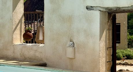 Propriété de caractère ade 20 hectares avec maison principale, maison d'amis, piscine, étang et cadre naturel