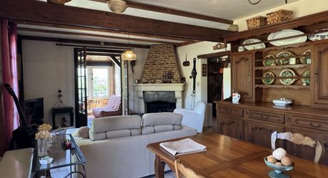 Maison de plain-pied 3 chambres sur 9 899 m² de terrain