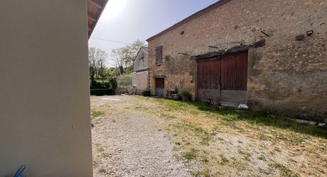 Golf 9 trous avec maison d'habitation, restaurant et dépendances Perigord Noir
