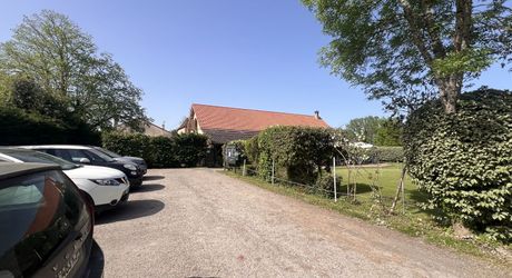 Golf 9 trous avec maison d'habitation, restaurant et dépendances Perigord Noir