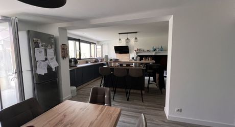 Golf 9 trous avec maison d'habitation, restaurant et dépendances Perigord Noir