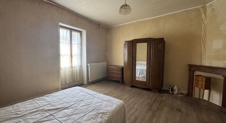 Maison ancienne de 4 chambres au calme