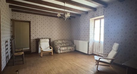 Maison ancienne de 4 chambres au calme