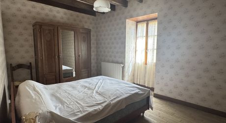 Maison ancienne de 4 chambres au calme