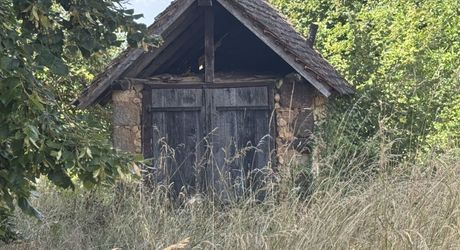 Maison ancienne de 4 chambres au calme