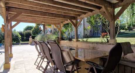 Maison Principale, Gîte, Piscine, Belle Vue et terrain de plus de 4000m2