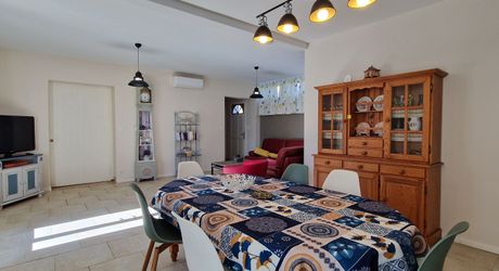 Maison Principale, Gîte, Piscine, Belle Vue et terrain de plus de 4000m2