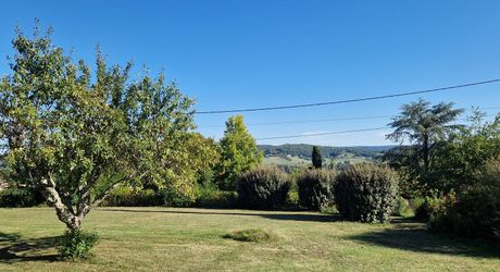 Maison Principale, Gîte, Piscine, Belle Vue et terrain de plus de 4000m2