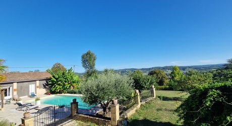 Maison Principale, Gîte, Piscine, Belle Vue et terrain de plus de 4000m2