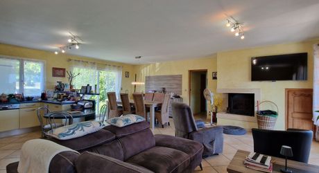 Maison Principale, Gîte, Piscine, Belle Vue et terrain de plus de 4000m2