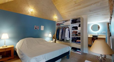 Propriété de caractère avec 4 habitations, piscine et activité de gîtes – À proximité de Saint-Cyprien, en Périgord Noir