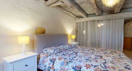 Propriété de caractère avec 4 habitations, piscine et activité de gîtes – À proximité de Saint-Cyprien, en Périgord Noir