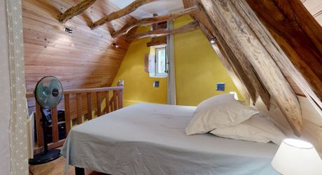 Propriété de caractère avec 4 habitations, piscine et activité de gîtes – À proximité de Saint-Cyprien, en Périgord Noir