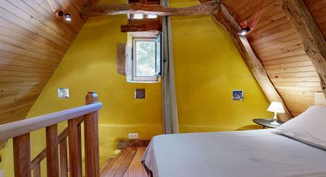 Propriété de caractère avec 4 habitations, piscine et activité de gîtes – À proximité de Saint-Cyprien, en Périgord Noir