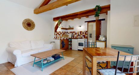 Propriété de caractère avec 4 habitations, piscine et activité de gîtes – À proximité de Saint-Cyprien, en Périgord Noir