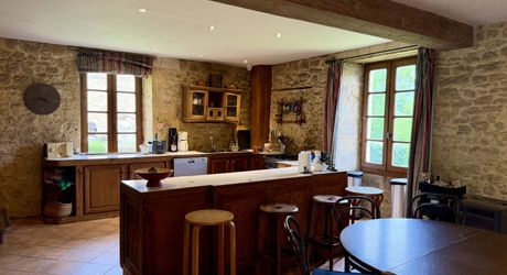 Maison périgourdine de caractère avec dépendances et piscine – Castelnaud-la-Chapelle – Périgord Noir