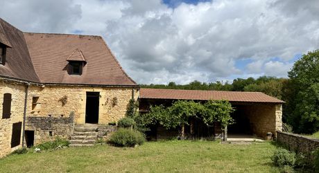 Maison périgourdine de caractère avec dépendances et piscine – Castelnaud-la-Chapelle – Périgord Noir