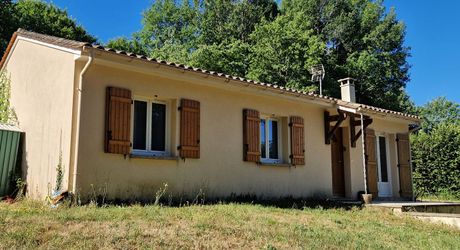 Maison de plain pied, piscine et terrain de 2771m2 