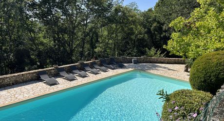 Maison de charme avec gîte et piscine au calme