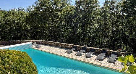 Maison de charme avec gîte et piscine au calme