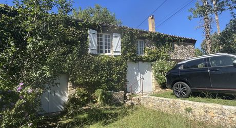 Maison de charme avec gîte et piscine au calme