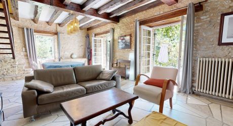 Maison de charme avec gîte et piscine au calme