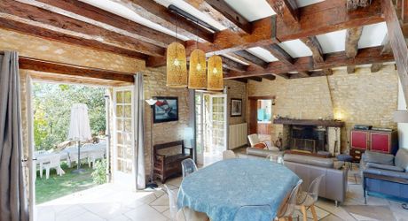 Maison de charme avec gîte et piscine au calme