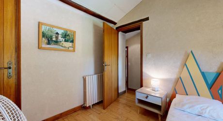 Maison de charme avec gîte et piscine au calme