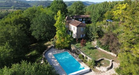 Maison de charme avec gîte et piscine au calme