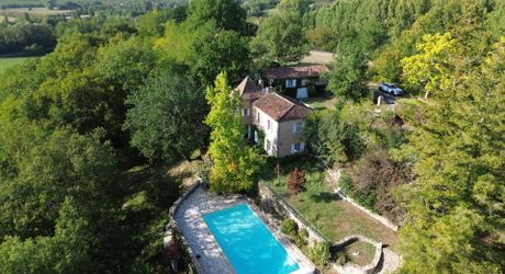 Maison de charme avec gîte et piscine au calme