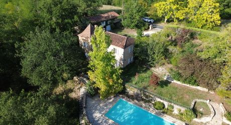 Maison de charme avec gîte et piscine au calme