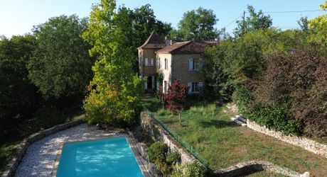 Maison de charme avec gîte et piscine au calme