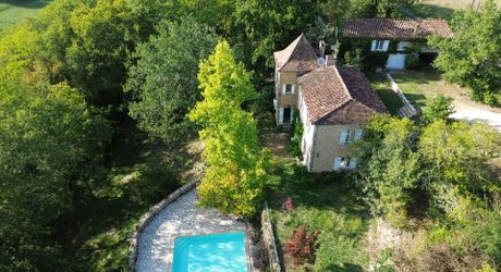 Maison de charme avec gîte et piscine au calme