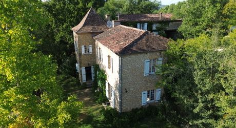 Maison de charme avec gîte et piscine au calme